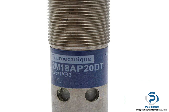 telemecanique-xu2m18ap20dt-photo-electric-sensor-2