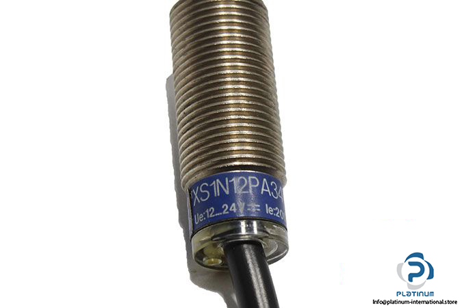 telemecanique-xs1-n12pa340-inductive-sensor-2