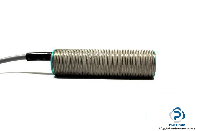pepperlfuchs-cj8-18gm-e2-capacitive-sensor5_675x450