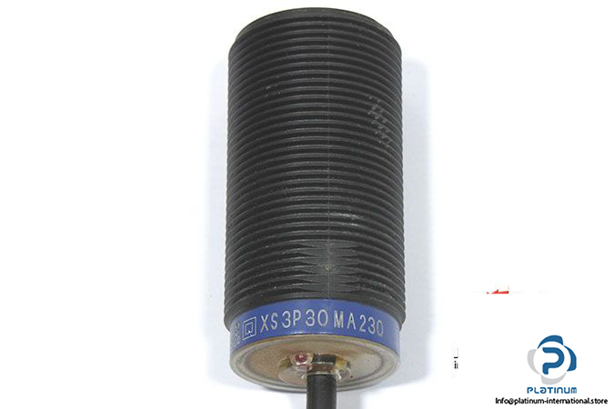 telemecanique-xs3p30ma230-inductive-sensor-1