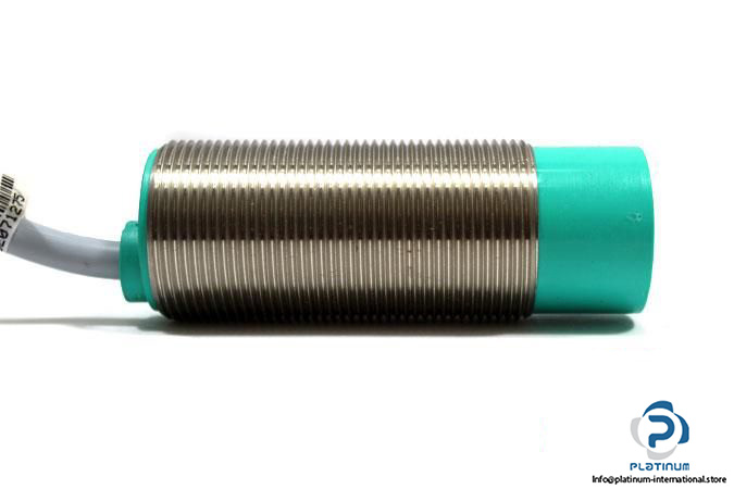 pepperlfuchs-cj10-30gm-e2-capacitive-sensor4_675x450