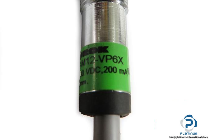 turck-bi2-m12-vp6x-inductive-sensor5_675x450