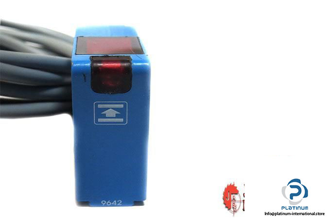 sick-ws12-d1321-through-beam-photoelectric-sensor4_675x450