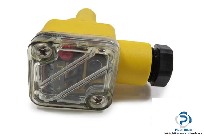 turck-ni5-p12sk-ap6x-inductive-sensor6_675x450