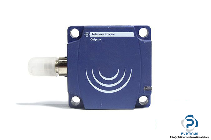 telemecanique-xs7c1a1pbm8-inductive-sensor-1