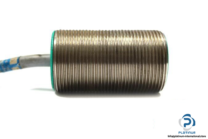 pepperlfuchs-nj10-30gm50-ws-inductive-sensor4_675x450