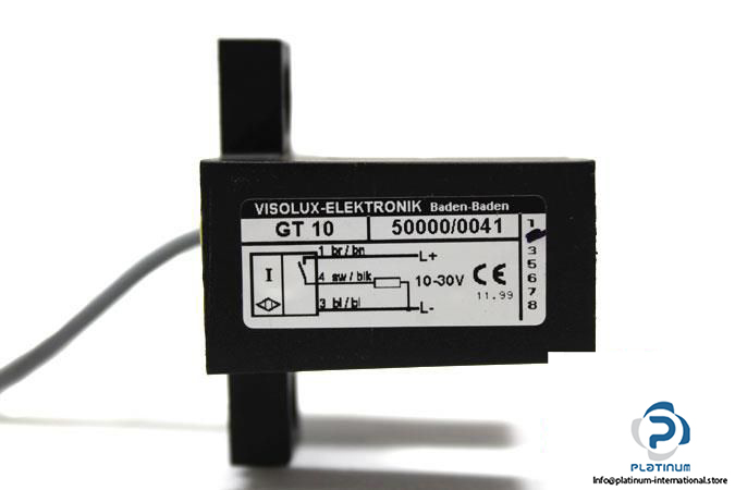 visolux-gt10-inductive-slot-sensor4_675x450