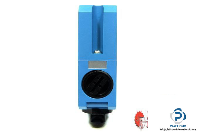 sick-wl260-f470-photoelectric-retro-reflective-sensor-dual-lens6_675x450