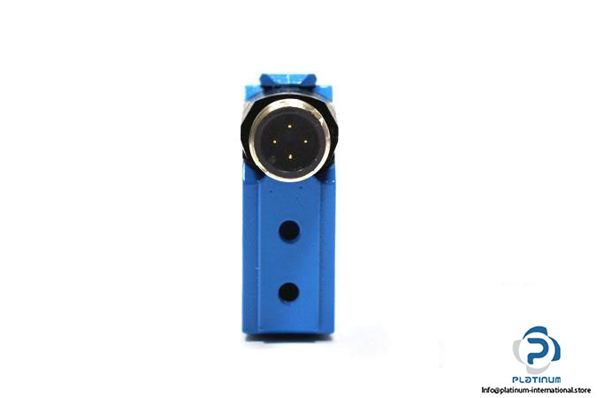 sick-uc12-11231-ultrasonic-sensor6_675x450