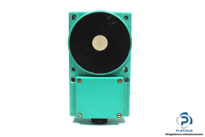 pepperlfuchs-uj1000-f-e2-ultrasonic-sensor3_675x450