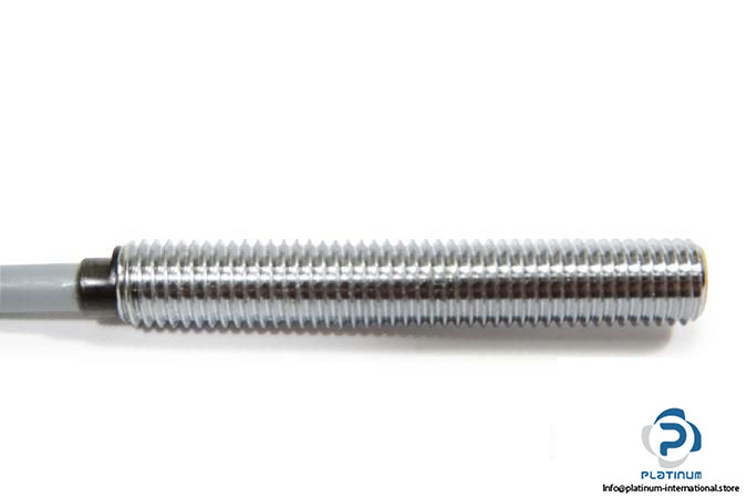 turck-bi1-g08m-ap7-inductive-sensor4_675x450
