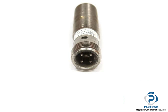 balluff-bes-516-325-g-e5-y-s4-inductive-sensor5_675x450