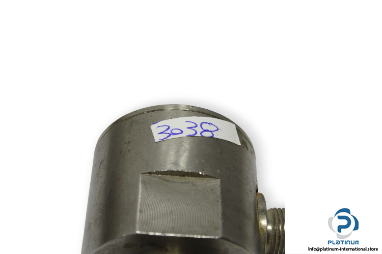 turck-FCS-GL1_2A2-AP8X-H1141-flow-monitoring-(used)-2