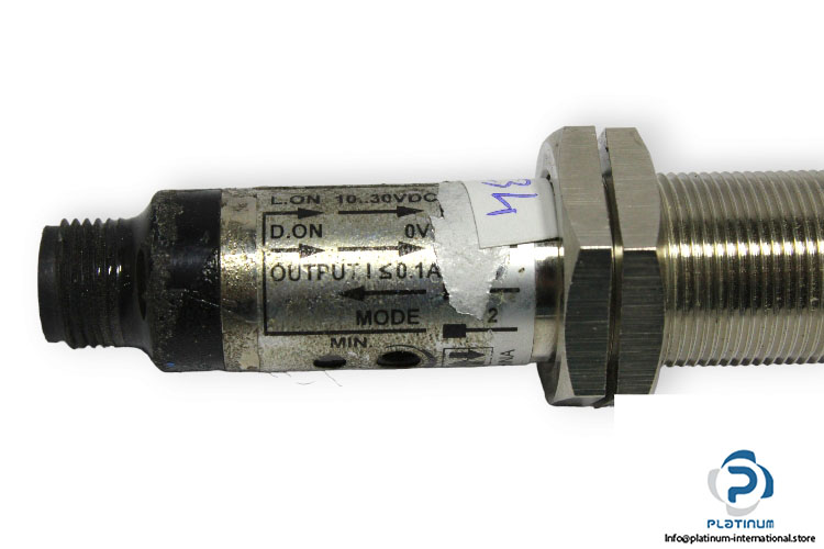 sick-VT180-P410-photoelectric-proximity-sensor-used-4