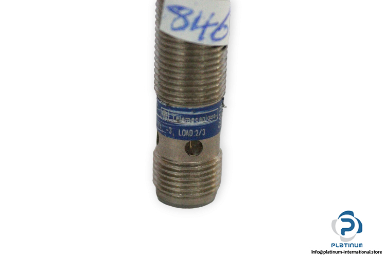 telemecanique-XS1N12PB349D-inductive-sensor-(used)-3