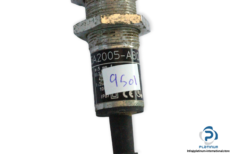 ifm-IG0011-inductive-sensor-used-4