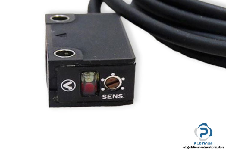 takex-gsz3rspn-ultra-compact-photoelectric-sensor4_675x450