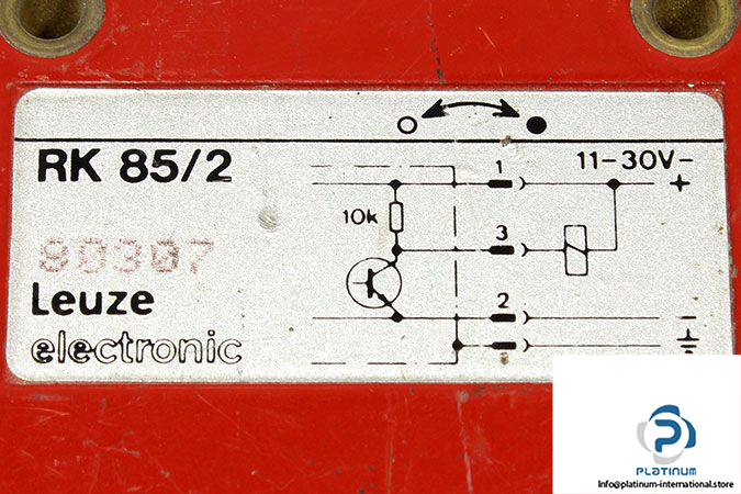 leuze-rk-85_2-photoelectric-retro-reflective-sensor-3