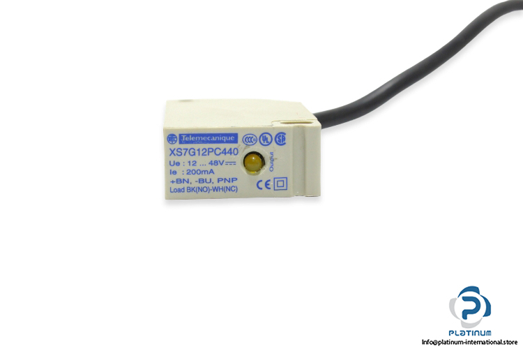 telemecanique-xs7g12pc440-inductive-sensor-2