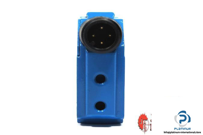 sick-wtf12-3p2443-photoelectric-proximity-sensor5_675x450