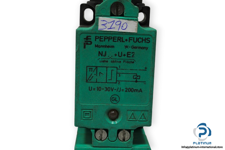 pepperl-fuchs-NJ40-U-E2-inductive-sensor-(used)-2