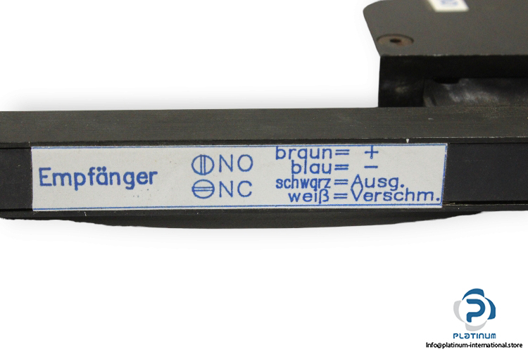 sitron-OGU-100_170-P3-TSL-u-shape-sensor-used-4