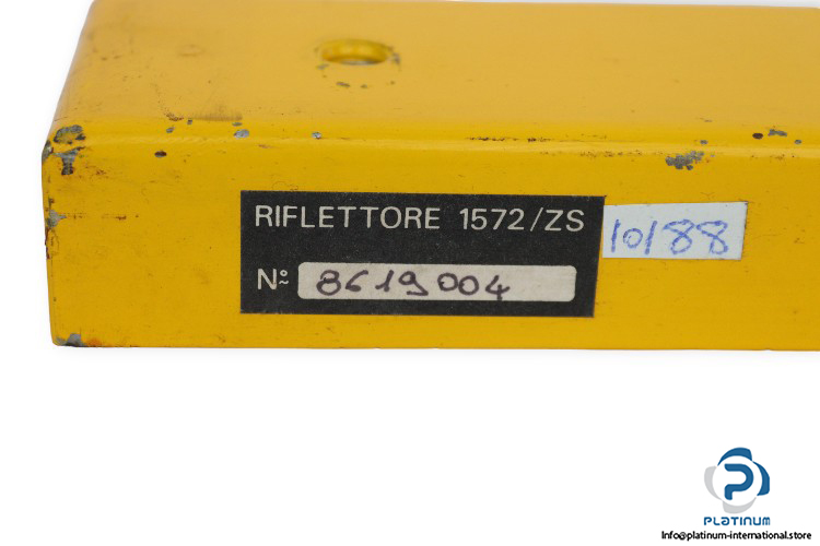 1572_ZS-reflector-used-2