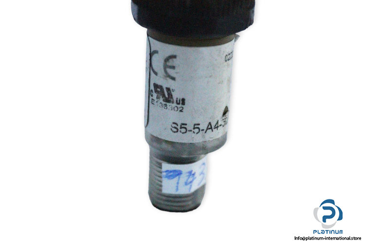 datalogic-S5-5-A4-32-photoelectric-retro-reflex-sensor-used-3