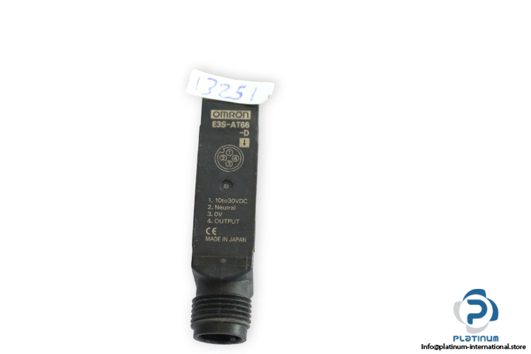 omron-E3S-AT66-D-through-beam-photoelectric-sensor-(used)-2