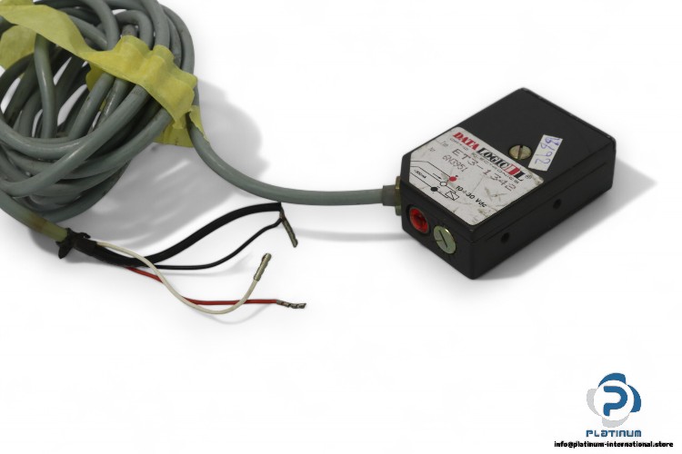 datalogic-ET3-1342-universal-midi-sensor-(used)-1