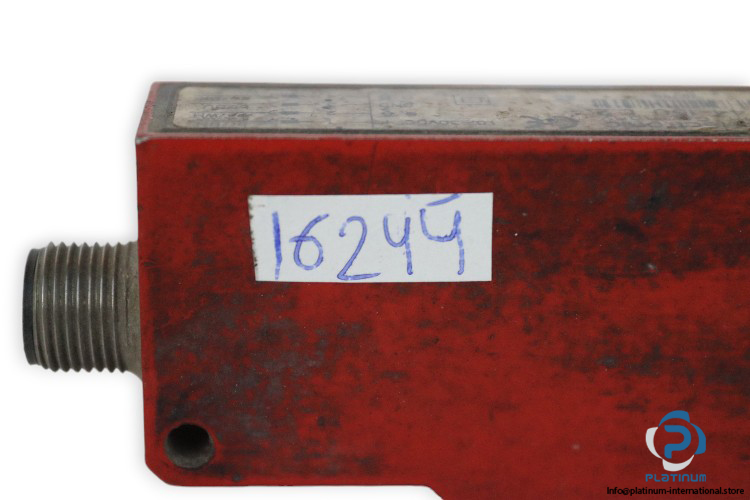 leuze-FRK-95_44-150-L.2-diffuse-sensor-with-background-suppression-(used)-2