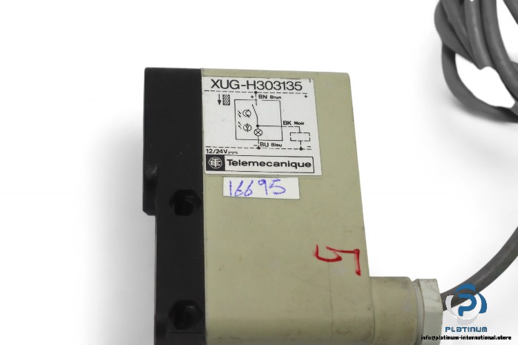 telemecanique-XUG-H303135-photoelectric-sensor-(used)-2
