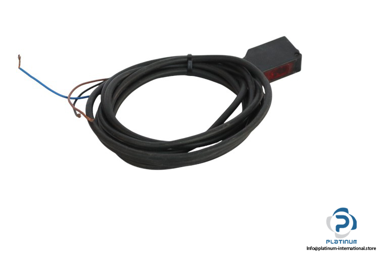 sunx-CX-411D-P-compact-photoelectric-sensor-(used)-1