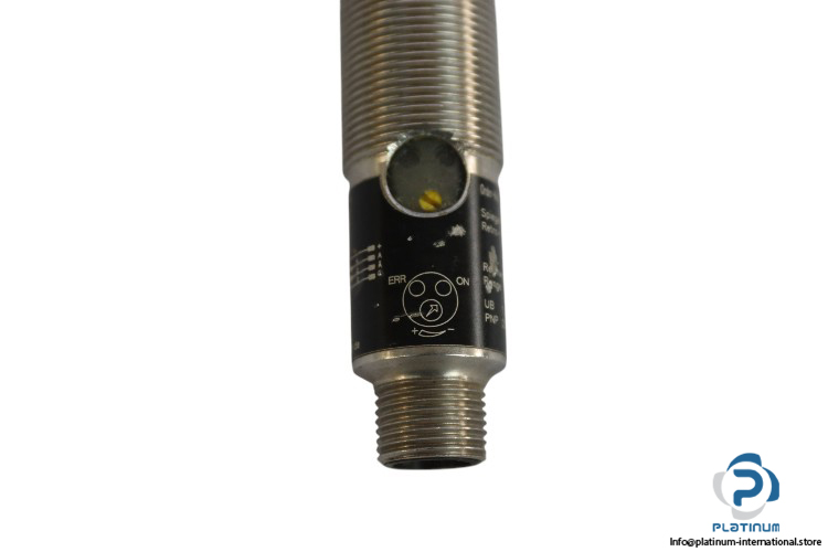 wenglor-XW100PA3-retro-reflex-sensor-universal-(used)-2