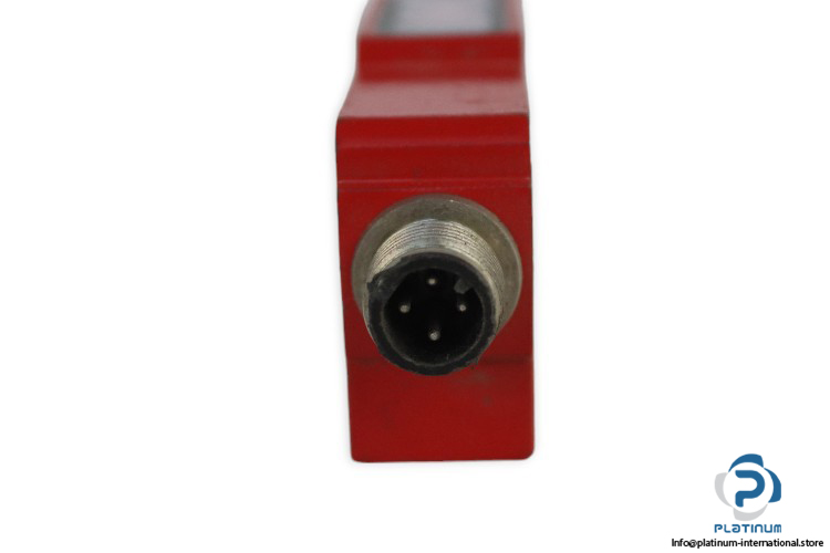leuze-PRK-95_A-L.4-polarized-retro-reflective-photoelectric-sensor-(used)-1