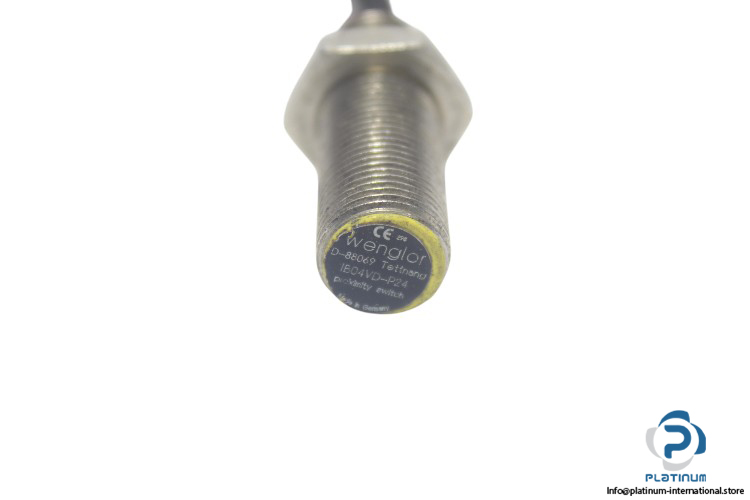 wenglor-IB04VD-P24-inductive-proximity-switch-used-2