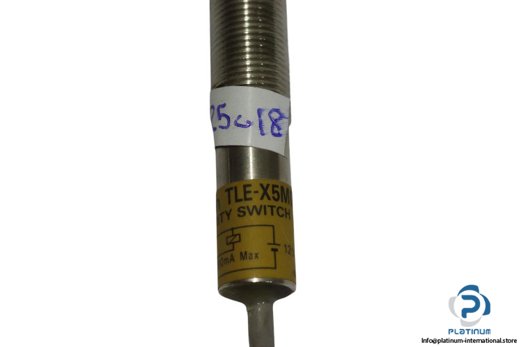 omron-TLE-X5MC1-G-proximity-switch-sensor-(used)-2
