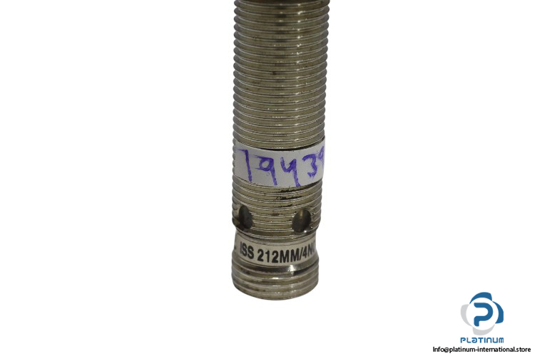 leuze-ISS-212MM_4NO-4E0-S12-inductive-switch-(used)-4