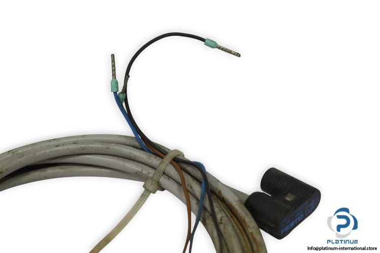 festo-SMEO-4U-K-LED-24-proximity-sensor-used-2
