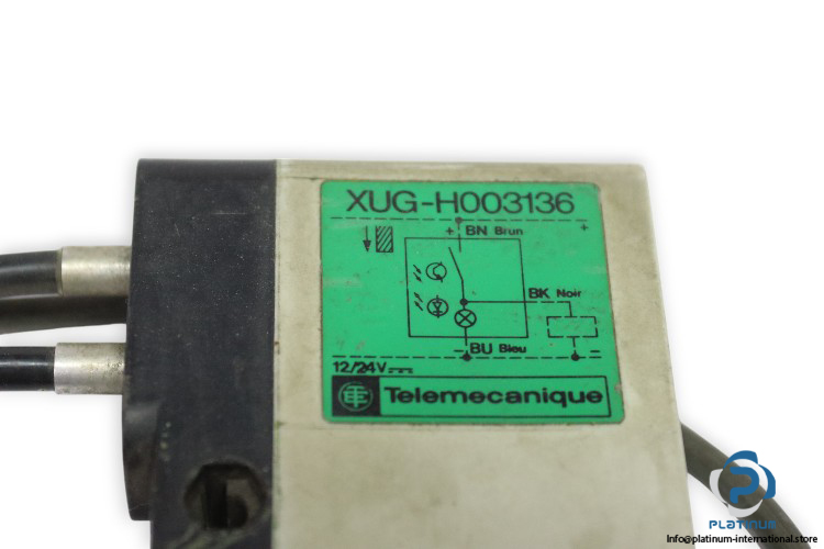 telemecanique-XUG-H003136-photoelectric-sensor-used-2