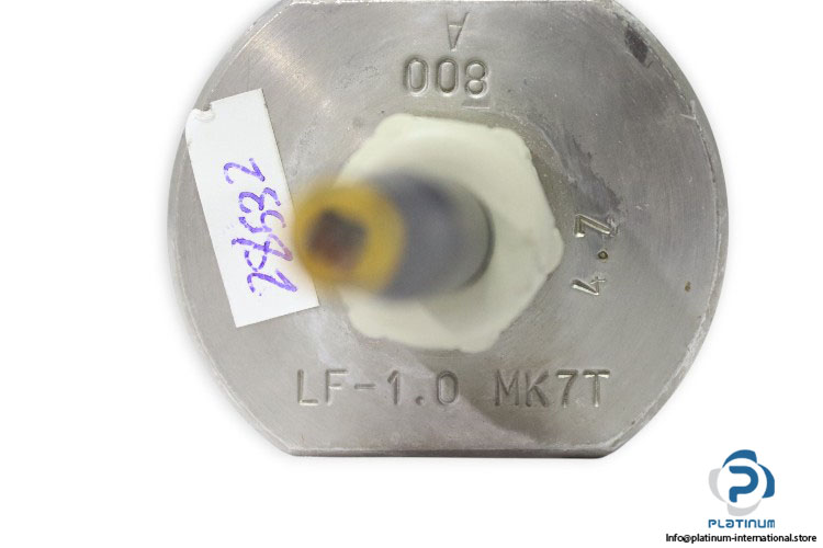 LF-1.0MK7T-cylindrical-reed-sensor(used)-1