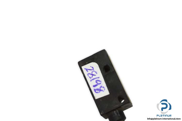 omron-E3H-1DC1-photoelectric-sensor-switch-(used)-1