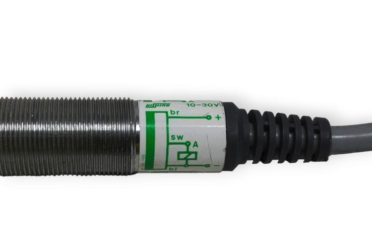 kissling-LA18.XLLP.5-K-M6-24-88-inductive-proximity-sensor-(used)-1