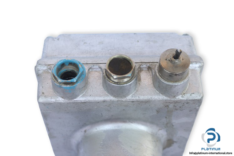 endress-hauser-nivopilot-vs1-power-supply3_675x450