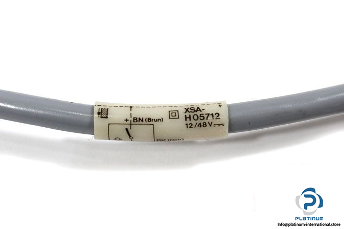 telemecanique-xsa-h05712-inductive-proximity-sensor-4
