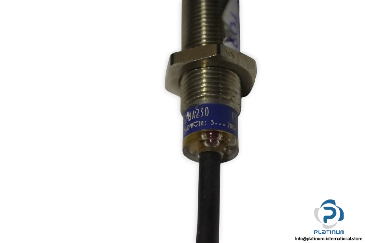 telemecanique-xs1m12ma230-inductive-sensor(used)-2