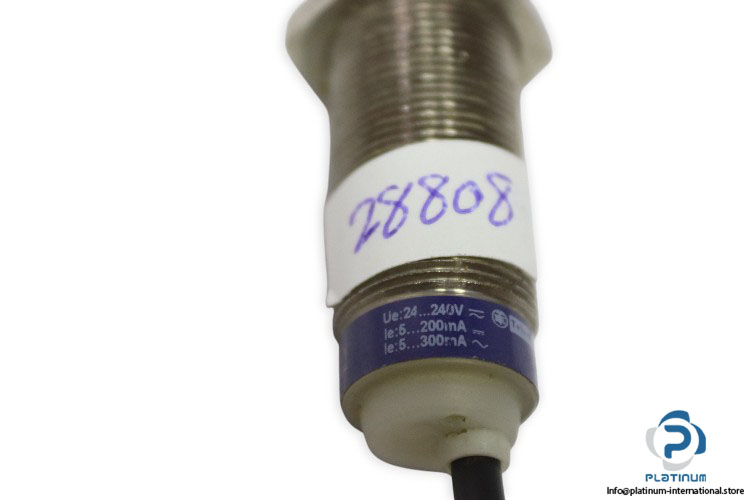 telemecanique-XS618B1MAL2-inductive-proximity-sensor-(Used)-3