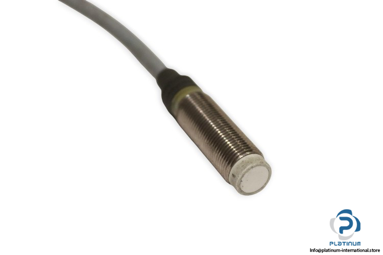 carlo-gavazzi-ia12dsn04po-inductive-sensor(used)-1