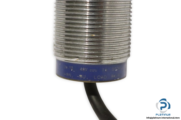 telemecanique-xs1m30pa370-inductive-sensor(used)-2