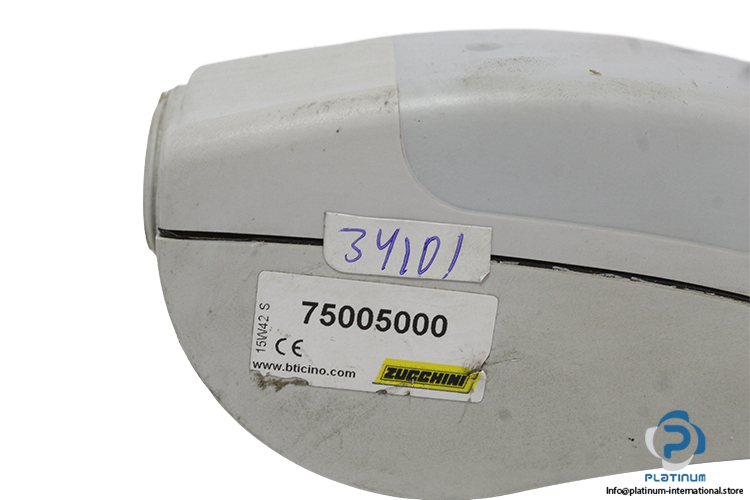 bticino-75005000-plug(used)-1